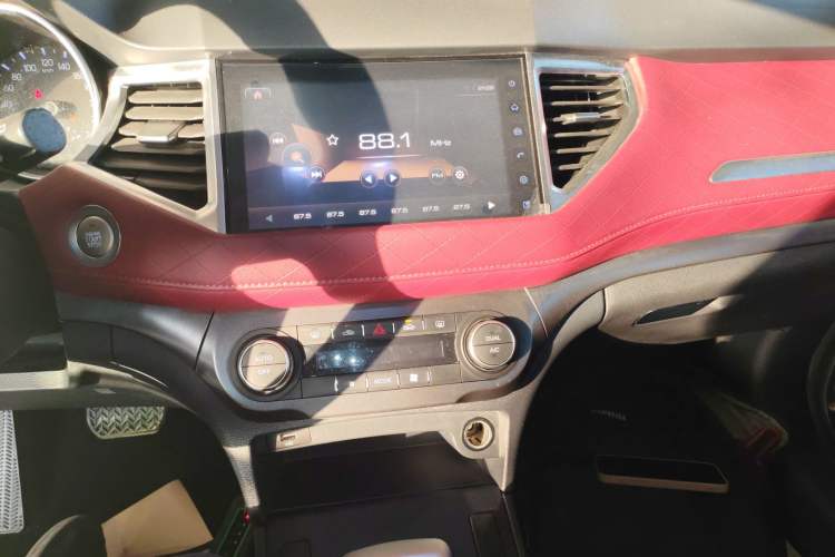 Used Haval H6 Coupe 2020 Smart Connect Version 1.5T Automatic Two-Wheel Drive Elite Model Audio And AC Panel