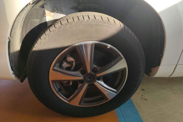 Used Haval H6 Coupe 2020 Smart Connect Version 1.5T Automatic Two-Wheel Drive Elite Model Left Front Wheel Hub
