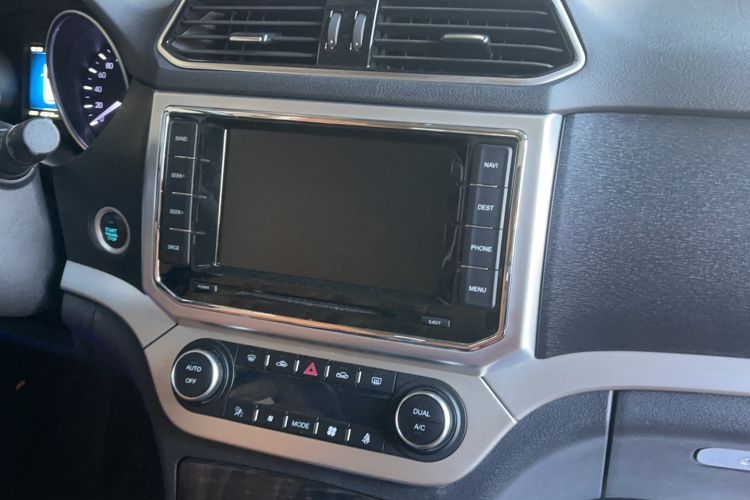 Used Haval H6 Coupe 2015 Blue Label 2.0T Automatic Two-Wheel Drive Elite Model Audio And AC Panel