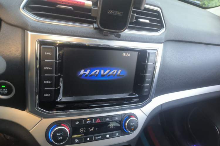 Used Haval H6 Coupe 2015 Blue Label 2.0T Manual Two-Wheel-Drive Elite Model Audio And AC Panel