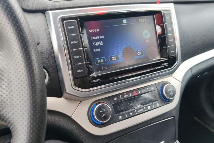 Used Haval H6 Coupe 2015 Blue-Label Facelift 2.0T Manual Two-Wheel Drive Urban Version Audio And AC Panel