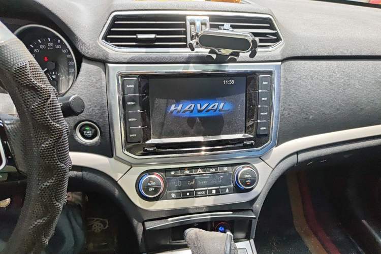 Used Haval H6 Coupe 2015 Blue Label 2.0T Automatic Two-Wheel Drive Prestige Model Audio And AC Panel