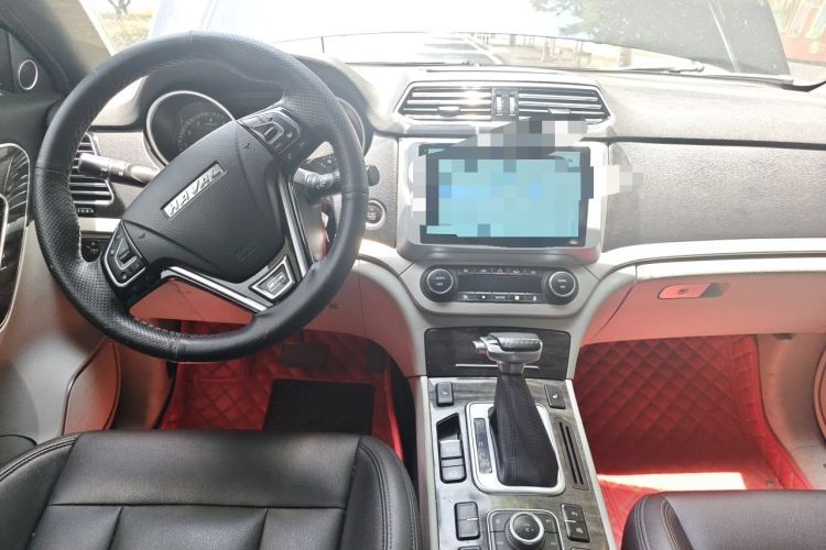 Used Haval H6 Coupe 2015 Blue Label 2.0T Automatic Two-Wheel Drive Elite Model Center Console