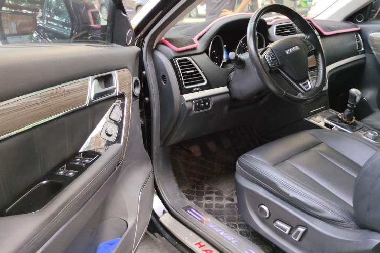 Used Haval H6 Coupe 2015 Blue Label 2.0T Manual Two-Wheel-Drive Elite Model Driver Seat