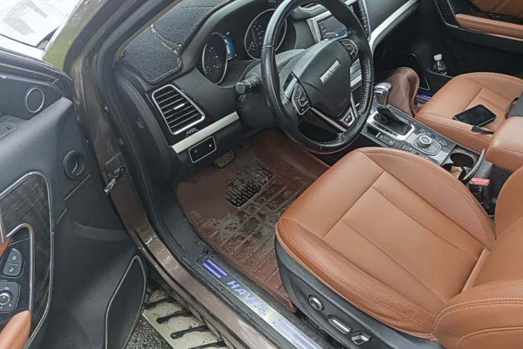Used Haval H6 Coupe 2015 Blue Label 2.0T Automatic Two-Wheel Drive Prestige Model Driver Seat