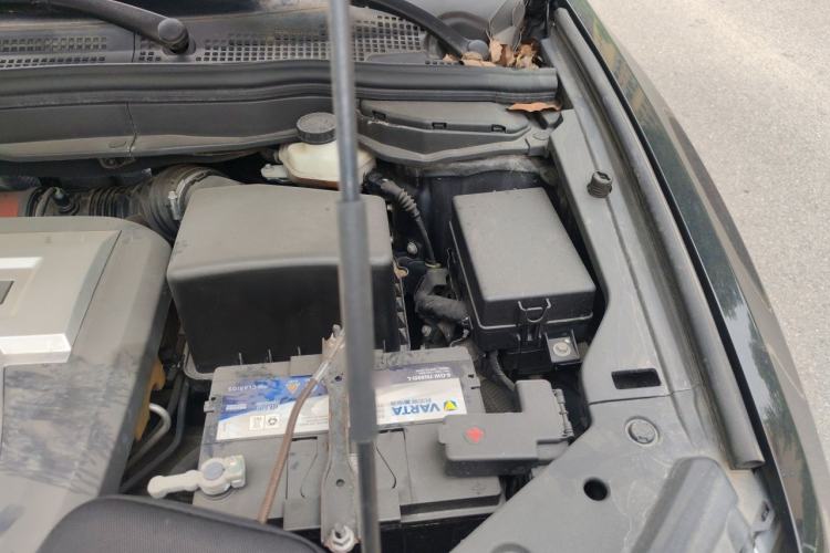 Used Haval H6 Coupe 2015 Blue Label 2.0T Manual Two-Wheel-Drive Elite Model Engine Bay Left