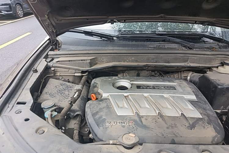 Used Haval H6 Coupe 2015 Blue Label 2.0T Automatic Two-Wheel Drive Prestige Model Engine Bay Right