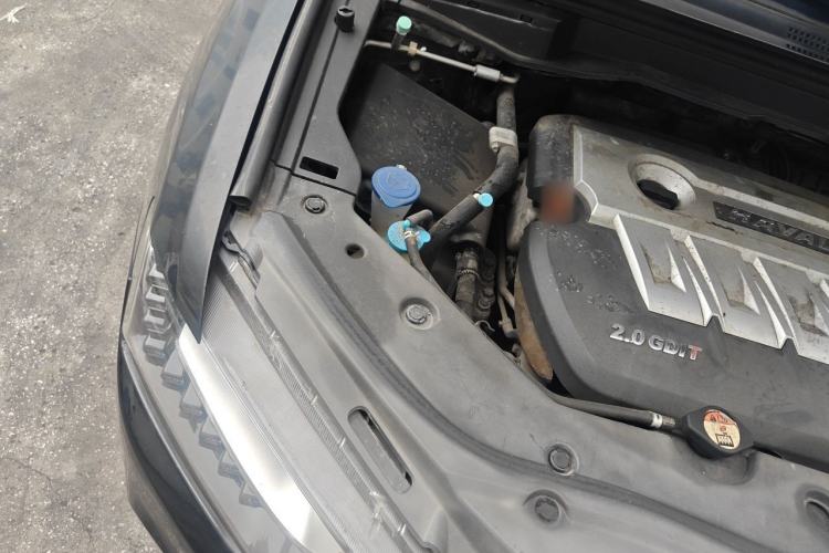 Used Haval H6 Coupe 2015 Blue Label 2.0T Manual Two-Wheel-Drive Elite Model Engine Bay Right