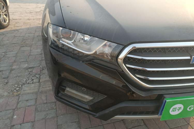 Used Haval H6 Coupe 2015 Blue Label 2.0T Automatic Two-Wheel Drive Elite Model Exterior 3