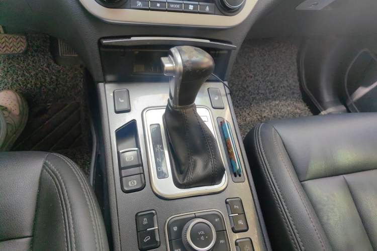 Used Haval H6 Coupe 2015 Blue Label 2.0T Automatic Two-Wheel Drive Prestige Model Gear Lever