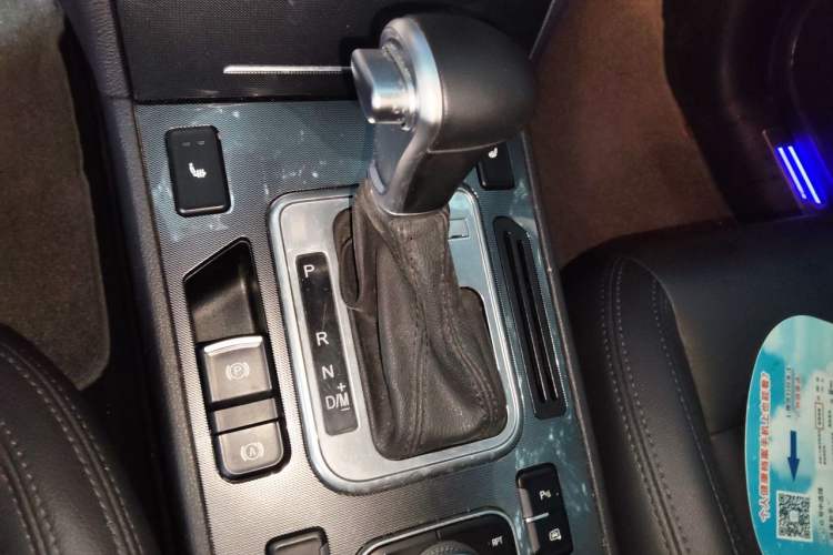Used Haval H6 Coupe 2015 Blue Label 2.0T Automatic Two-Wheel Drive Elite Model Gear Lever