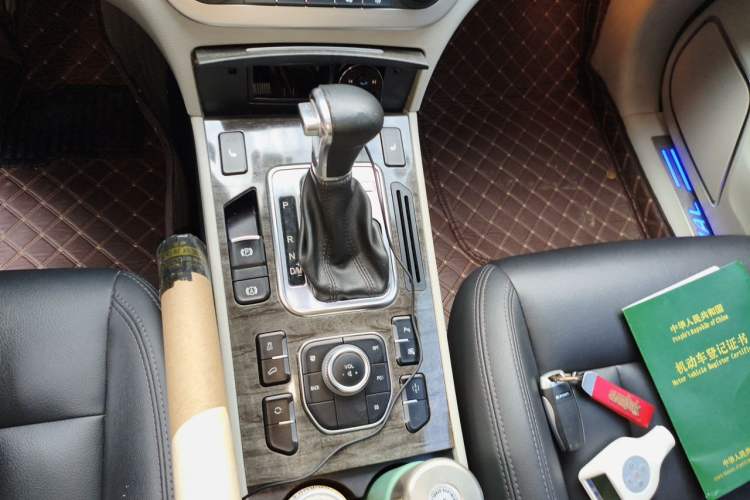 Used Haval H6 Coupe 2015 Blue Label 2.0T Automatic Two-Wheel Drive Prestige Model Gear Lever