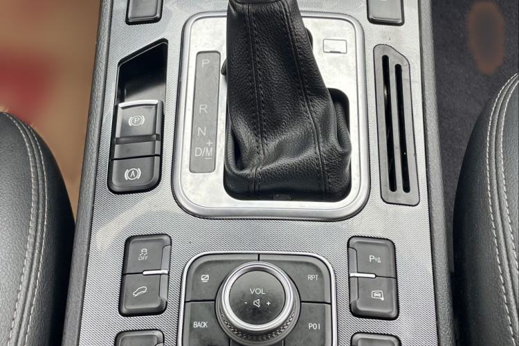Used Haval H6 Coupe 2015 Blue Label 2.0T Automatic Two-Wheel Drive Elite Model Gear Lever