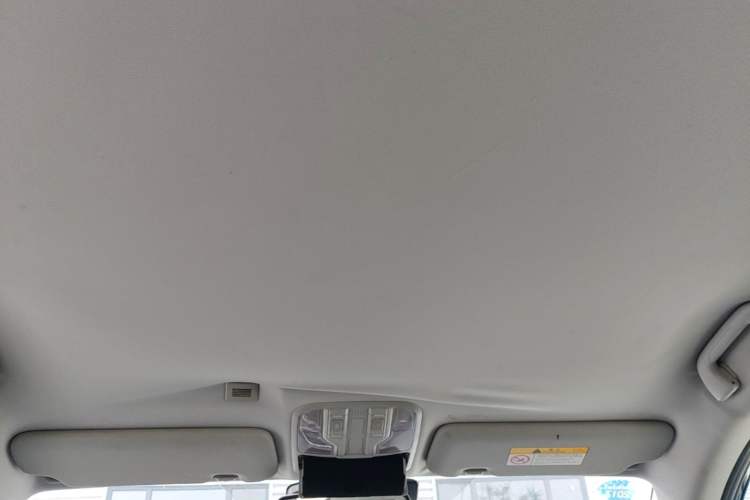 Used Haval H6 Coupe 2015 Blue-Label Facelift 2.0T Manual Two-Wheel Drive Urban Version Headliner