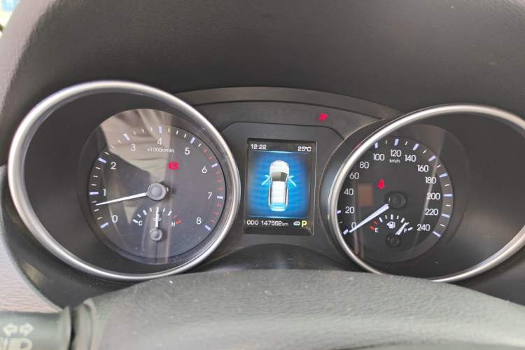 Used Haval H6 Coupe 2015 Blue Label 2.0T Automatic Two-Wheel Drive Prestige Model Instrument Cluster