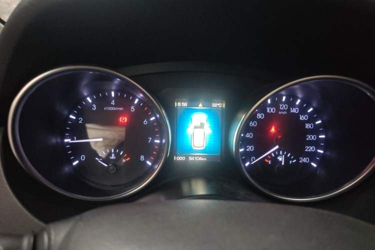 Used Haval H6 Coupe 2015 Blue Label 2.0T Manual Two-Wheel-Drive Elite Model Instrument Cluster