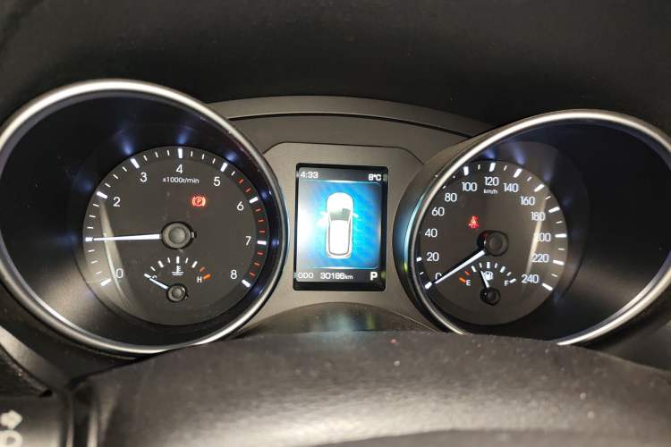 Used Haval H6 Coupe 2015 Blue Label 2.0T Automatic Two-Wheel Drive Prestige Model Instrument Cluster