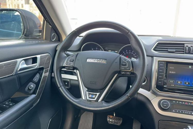 Used Haval H6 Coupe 2015 Blue Label 2.0T Automatic Two-Wheel Drive Prestige Model Interior 2