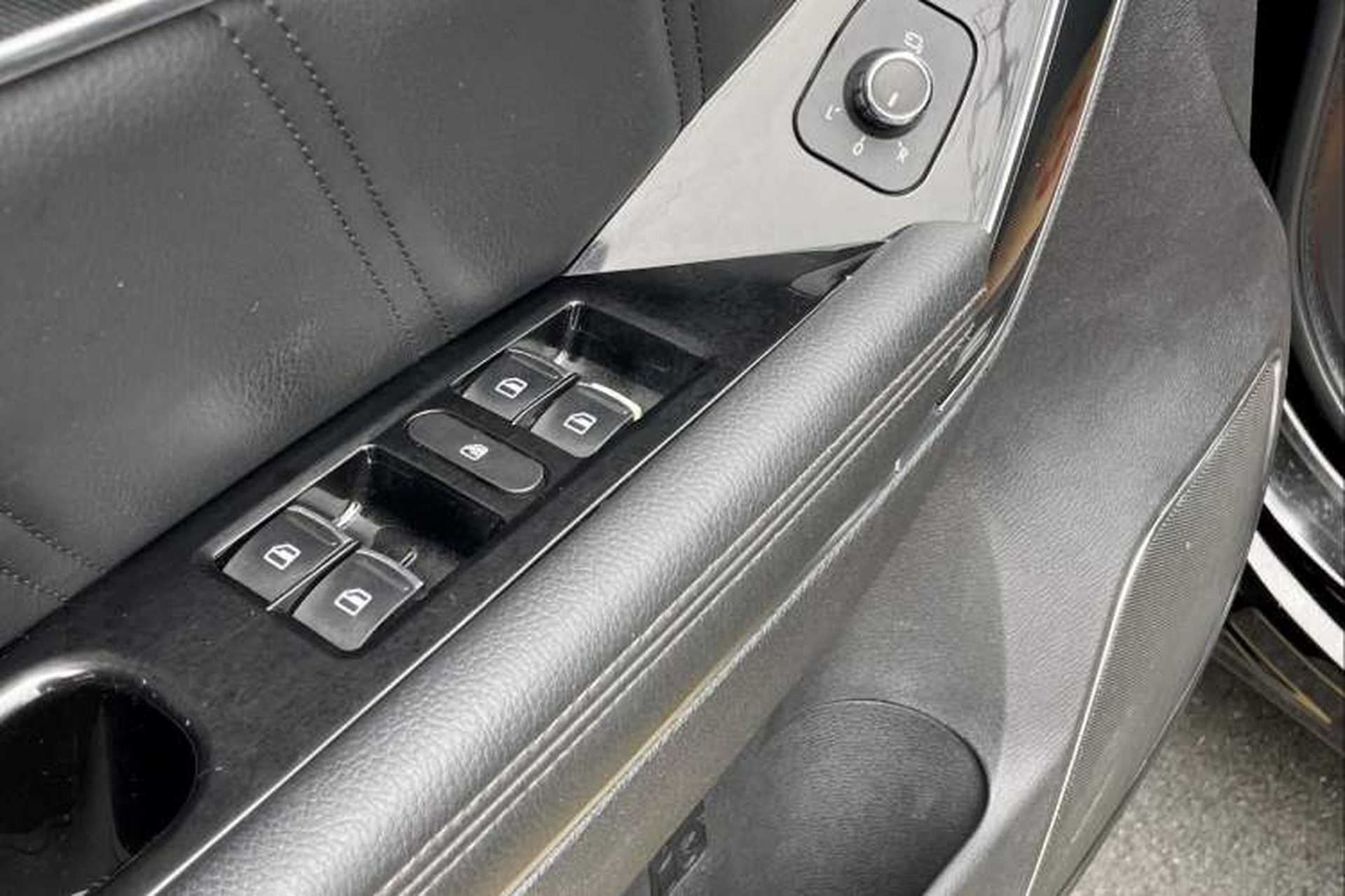 Used Haval H6 Coupe 2015 Blue Label 2.0T Automatic Two-Wheel Drive Elite Model Interior 6
