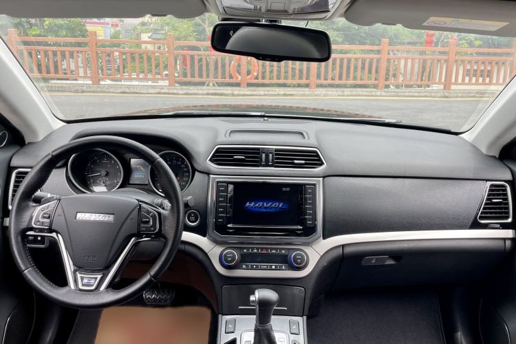 Used Haval H6 Coupe 2015 Blue Label 2.0T Automatic Two-Wheel Drive Elite Model Interior 7