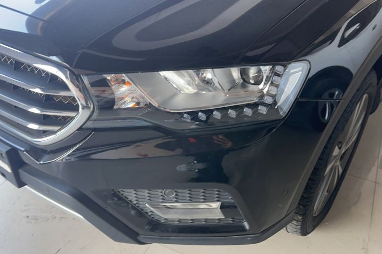 Used Haval H6 Coupe 2015 Blue Label 2.0T Automatic Two-Wheel Drive Elite Model Left Front Headlight