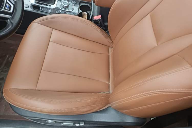 Used Haval H6 Coupe 2015 Blue Label 2.0T Automatic Two-Wheel Drive Prestige Model Left Front Seat
