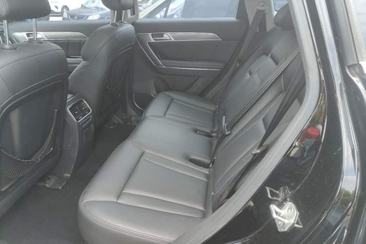 Used Haval H6 Coupe 2015 Blue Label 2.0T Automatic Two-Wheel Drive Elite Model Left Rear Seat
