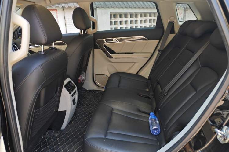 Used Haval H6 Coupe 2015 Blue Label 2.0T Automatic Two-Wheel Drive Prestige Model Left Rear Seat
