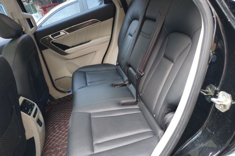 Used Haval H6 Coupe 2015 Blue Label 2.0T Automatic Two-Wheel Drive Prestige Model Left Rear Seat