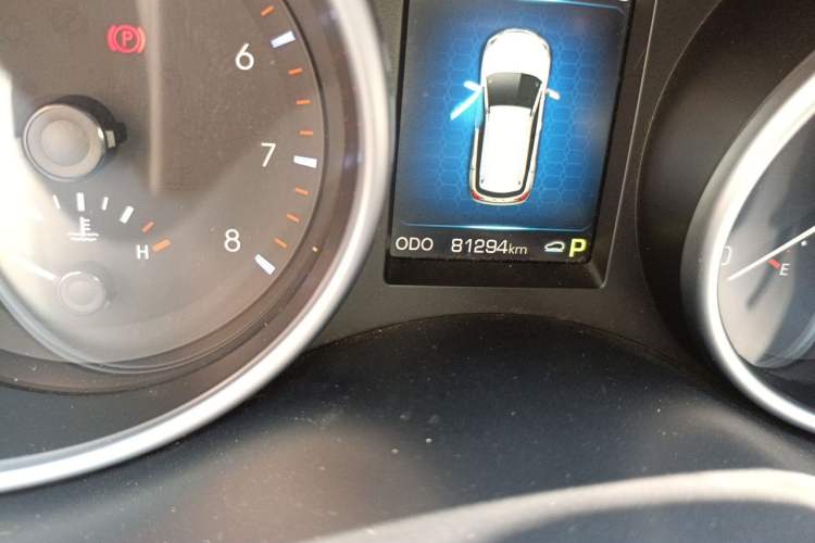 Used Haval H6 Coupe 2015 Blue Label 2.0T Automatic Two-Wheel Drive Prestige Model Odometer Close Up