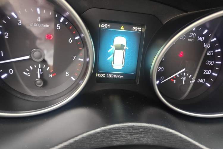 Used Haval H6 Coupe 2015 Blue Label 2.0T Manual Two-Wheel-Drive Elite Model Odometer Close Up