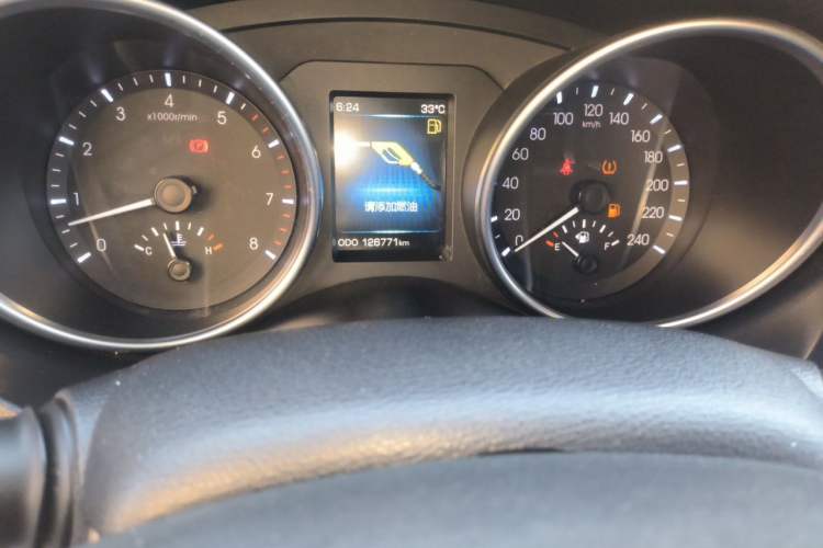 Used Haval H6 Coupe 2015 Blue Label 2.0T Manual Two-Wheel-Drive Elite Model Odometer Close Up