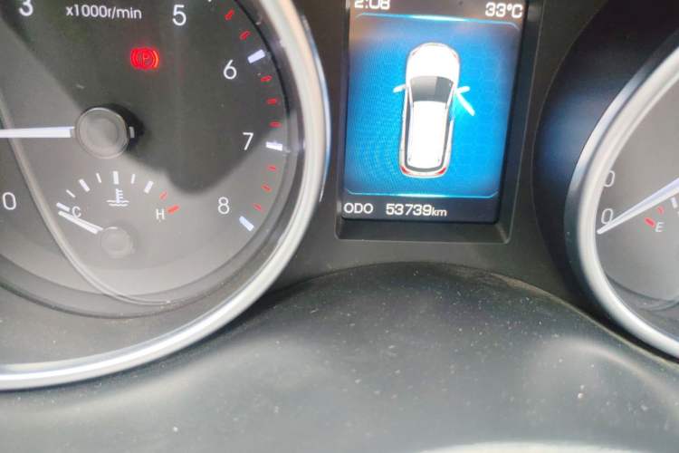 Used Haval H6 Coupe 2015 Blue Label 2.0T Manual Two-Wheel-Drive Elite Model Odometer Close Up