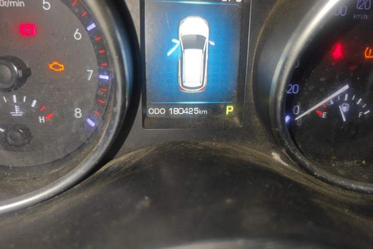 Used Haval H6 Coupe 2015 Blue Label 2.0T Automatic Two-Wheel Drive Prestige Model Odometer Close Up