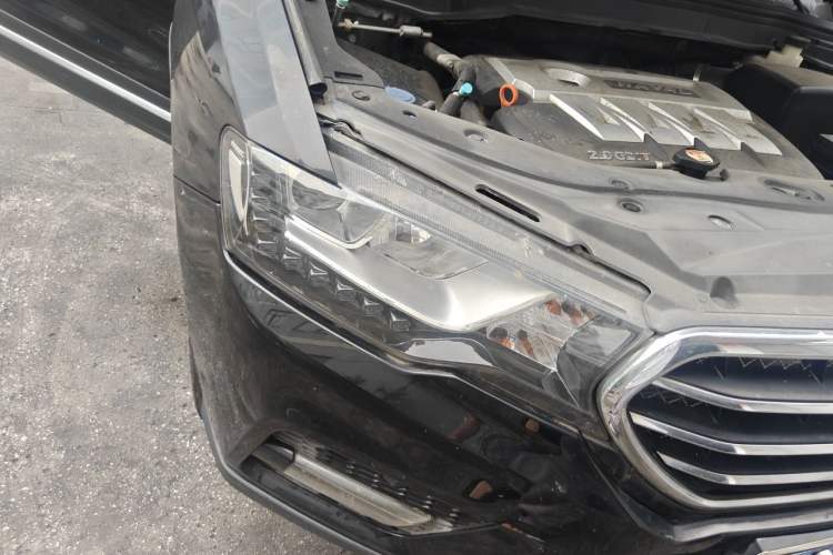Used Haval H6 Coupe 2015 Blue Label 2.0T Manual Two-Wheel-Drive Elite Model Right Front Headlight