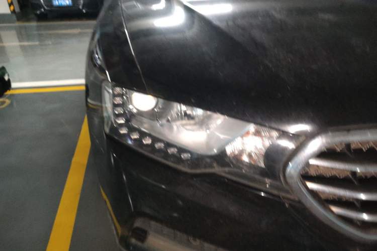 Used Haval H6 Coupe 2015 Blue-Label 2.0T Manual Two-Wheel Drive Prestige Model Right Front Headlight