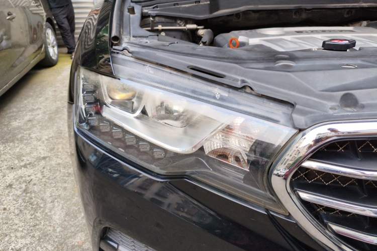 Used Haval H6 Coupe 2015 Blue Label 2.0T Automatic Two-Wheel Drive Prestige Model Right Front Headlight
