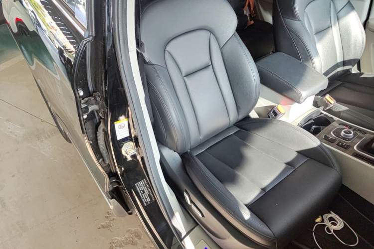 Used Haval H6 Coupe 2015 Blue Label 2.0T Manual Two-Wheel-Drive Elite Model Right Front Seat