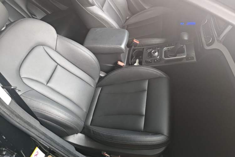 Used Haval H6 Coupe 2015 Blue Label 2.0T Automatic Two-Wheel Drive Elite Model Right Front Seat
