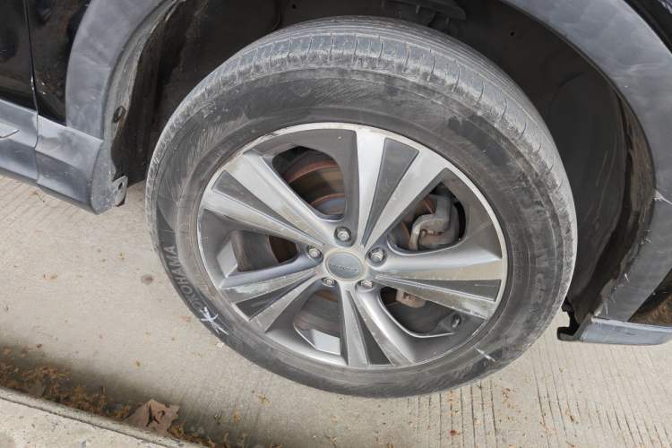 Used Haval H6 Coupe 2015 Blue Label 2.0T Automatic Two-Wheel Drive Prestige Model Right Front Wheel Hub