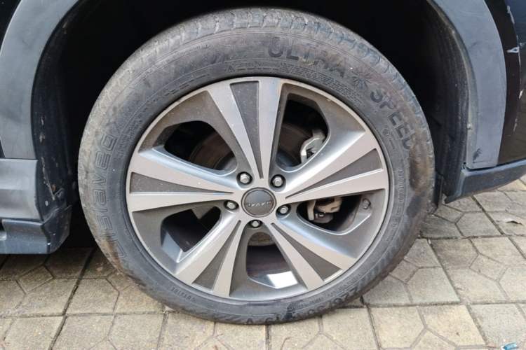 Used Haval H6 Coupe 2015 Blue Label 2.0T Automatic Two-Wheel Drive Elite Model Right Front Wheel Hub