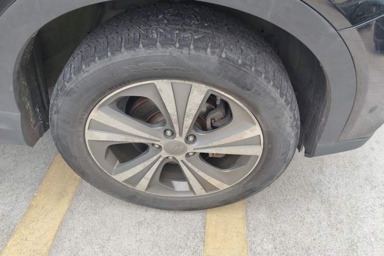 Used Haval H6 Coupe 2015 Blue Label 2.0T Automatic Two-Wheel Drive Prestige Model Right Front Wheel Hub