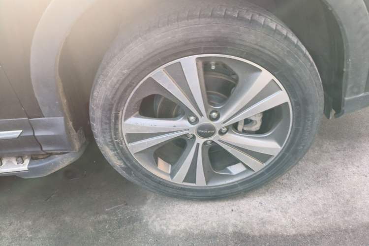 Used Haval H6 Coupe 2015 Blue Label 2.0T Manual Two-Wheel-Drive Elite Model Right Front Wheel Hub