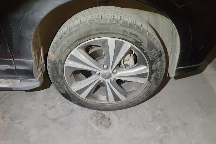Used Haval H6 Coupe 2015 Blue Label 2.0T Automatic Two-Wheel Drive Prestige Model Right Front Wheel Hub