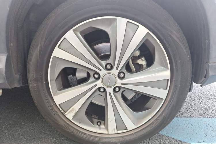 Used Haval H6 Coupe 2015 Blue Label 2.0T Automatic Two-Wheel Drive Elite Model Right Front Wheel Hub