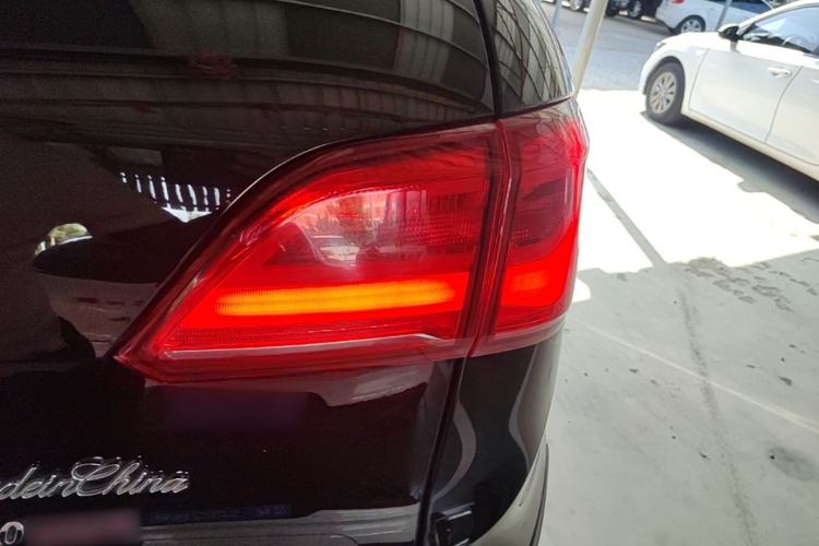Used Haval H6 Coupe 2015 Blue Label 2.0T Manual Two-Wheel-Drive Elite Model Right Rear Taillight