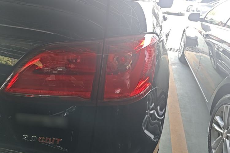 Used Haval H6 Coupe 2015 Blue Label 2.0T Automatic Two-Wheel Drive Elite Model Right Rear Taillight
