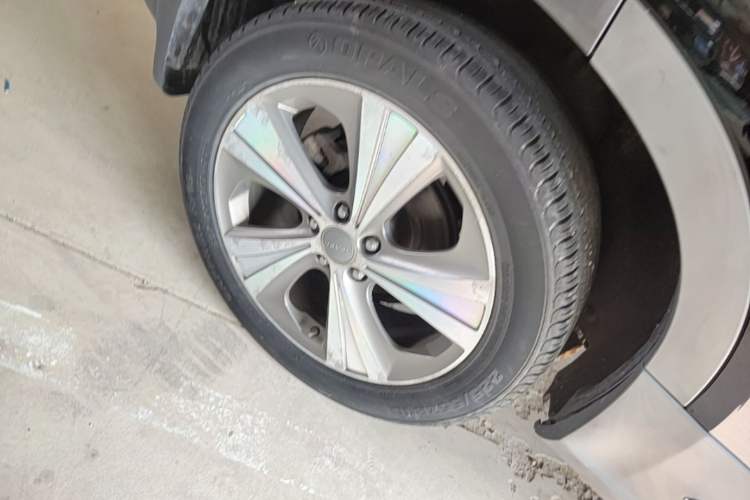 Used Haval H6 Coupe 2015 Blue Label 2.0T Manual Two-Wheel-Drive Elite Model Right Rear Wheel Hub