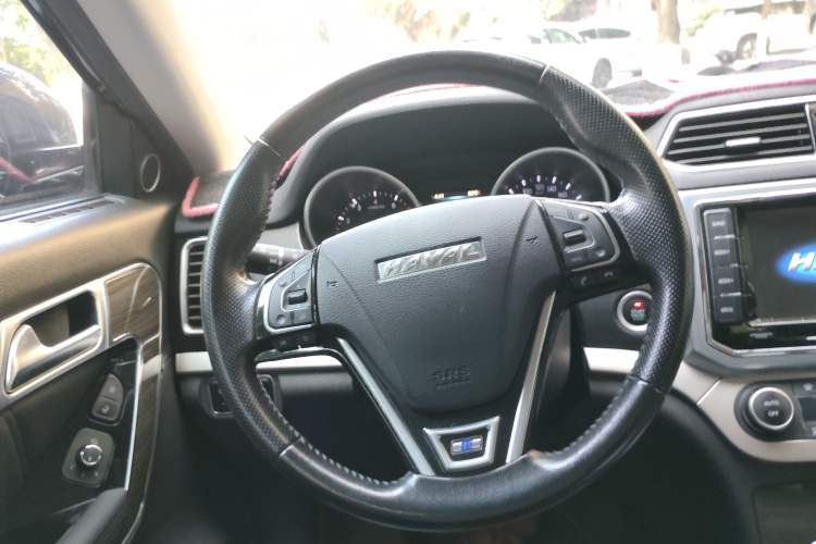 Used Haval H6 Coupe 2015 Blue Label 2.0T Manual Two-Wheel-Drive Elite Model Steering Wheel