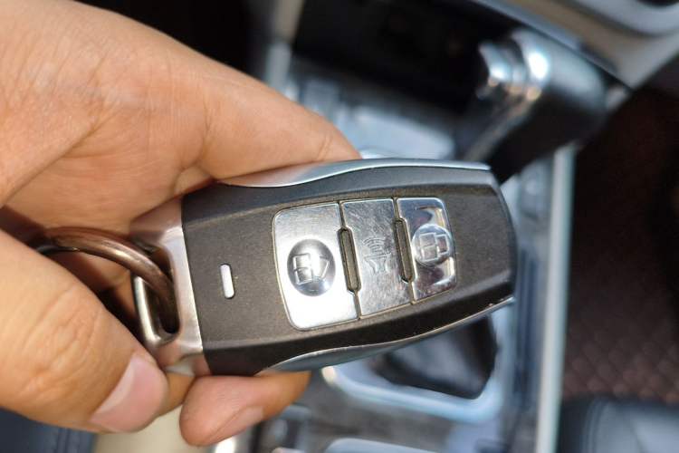 Used Haval H6 Coupe 2015 Blue Label 2.0T Automatic Two-Wheel Drive Prestige Model Vehicle Key